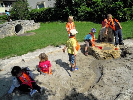 Spielen im Sandkasten